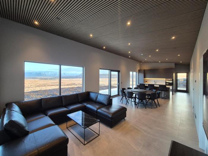 Luxury Cabin with Sauna Jacuzzi and Views Sleeps 10