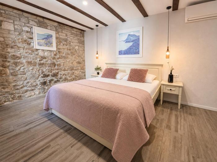 Split Old Town Rooms Matushko