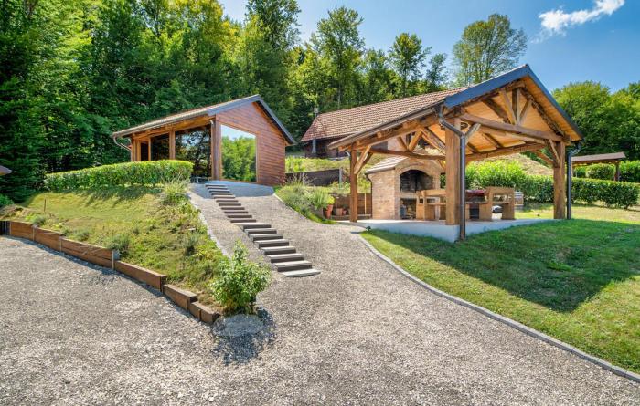 Cozy Home In Karlovac With Sauna