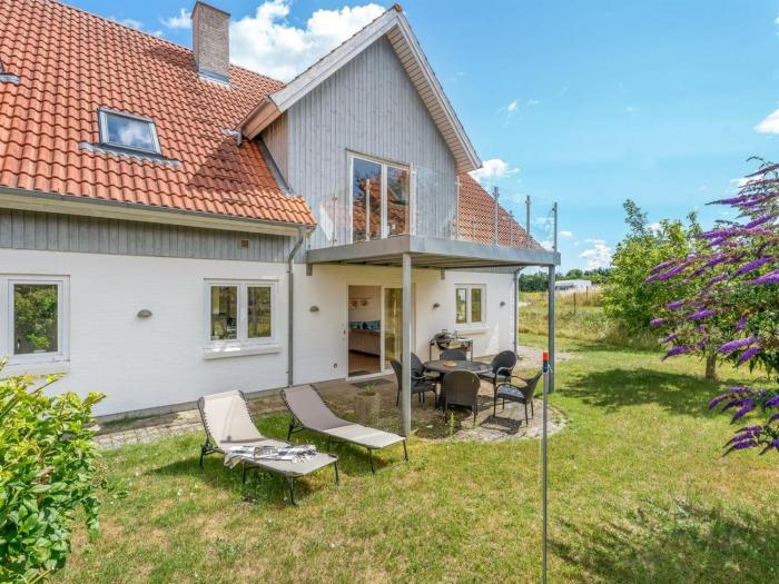 Apartment Ettie - 6km from the sea by Interhome