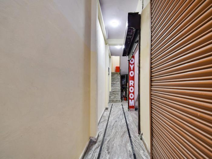 Hotel O Hotel Anand Vihar Palace