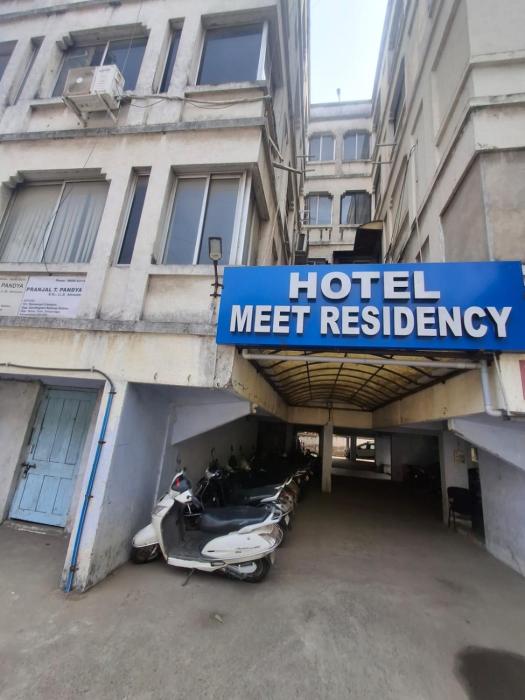 Hotel Meet Residency