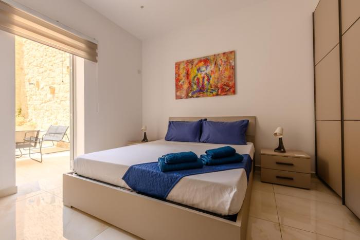 Sliema Spacious Room