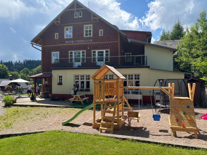Hotel Večernice