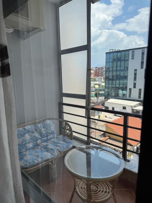 Kerols Elegant Studio with Balcony