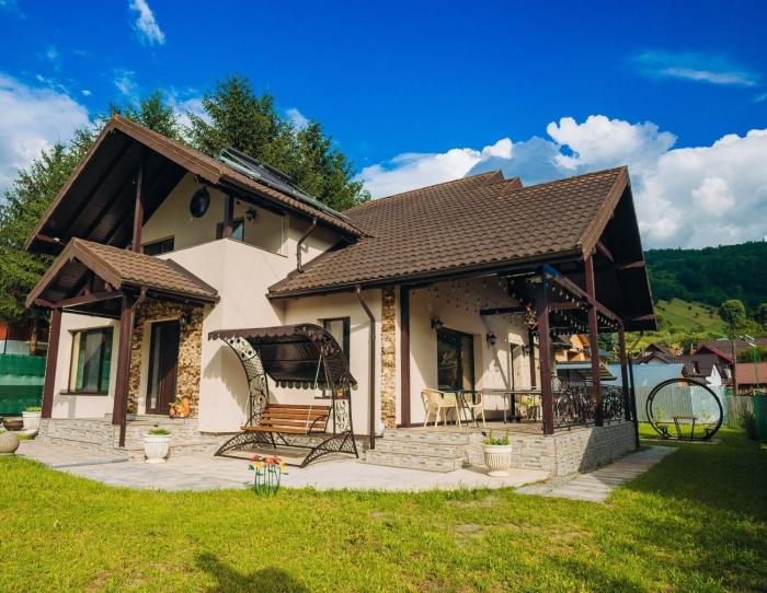 Casa Luna Rucar