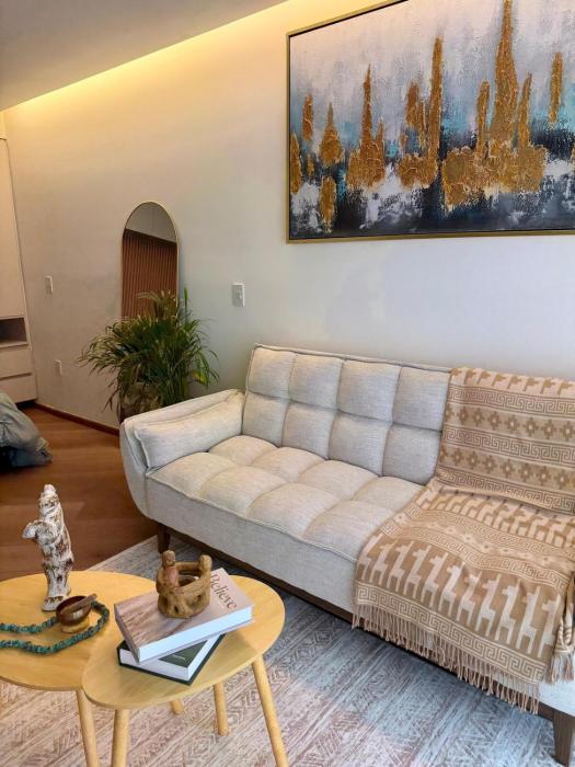 Luxury loft with infinity pool, 3 minutes from Plaza Mayor