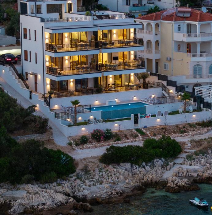Royal Oak beachfront residence Trogir Seget Vranjica