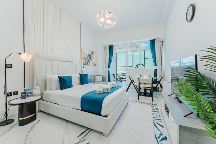 PVH - Opalz by Danube - Pristine Studio with Private Pool near Miracle Garden