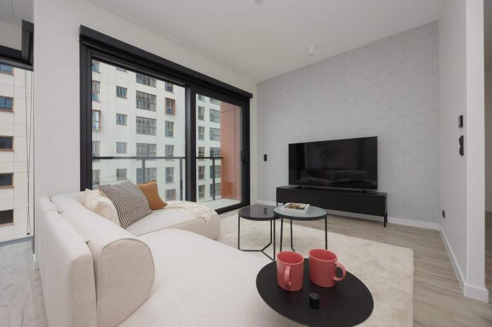 Luxury Apartment at Towarowa Towers with Parking and Air Conditioning by Renters Prestige