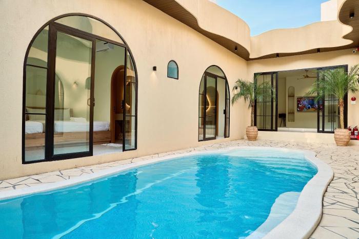 Villa Trệt Không Lầu Gần Cột Cờ Bãi Sau Thùy Vân - CASA 6 Phòng Ngủ