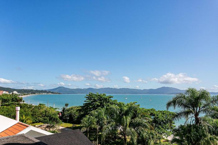 Apartamento à beira-mar vista lateral mar JBM302