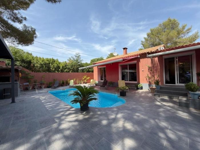 Charming Villa for 6 in Agde