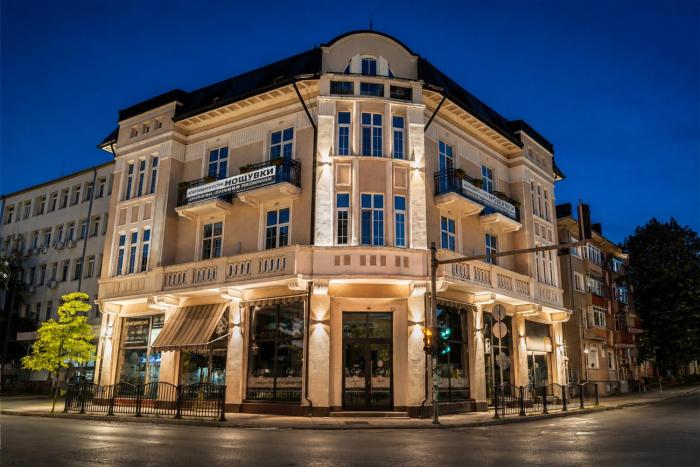 Corner House