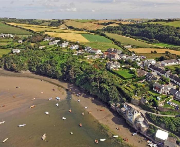 White Horses, Bantham, S Devon - stunning views !