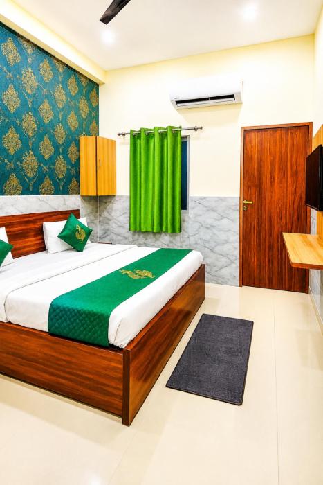 Hotel Regal Delight Star Taj - Best Rated Area #hygienic and Affordable Rooms, Check in Guarantee,Near Taj mahal