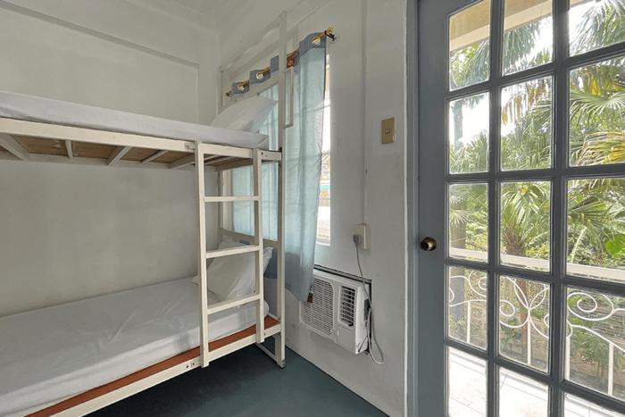 Lawton Residences Studio Room 2A - 4pax