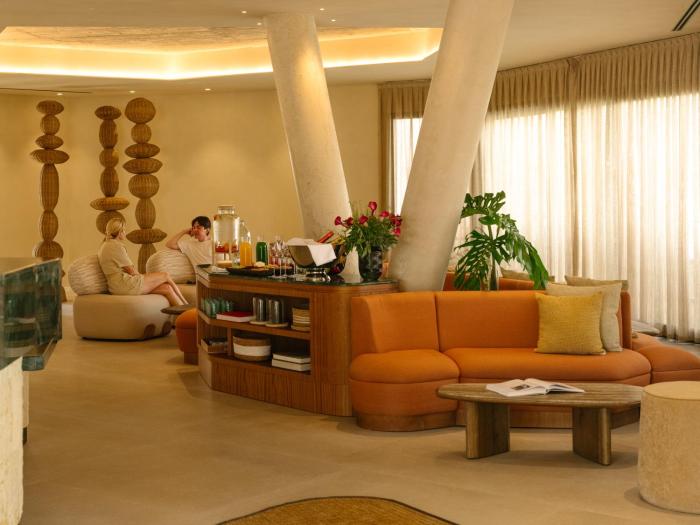 RIVELIAN Grand Menorca