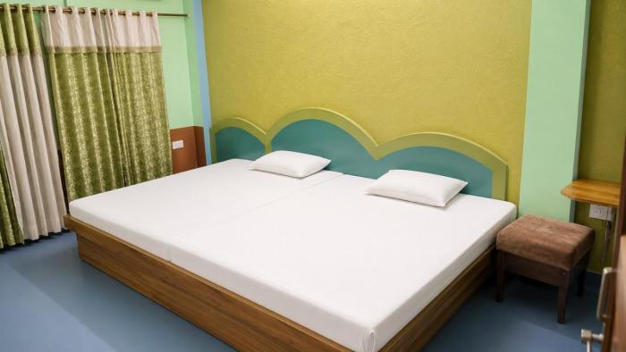 new crown hotel