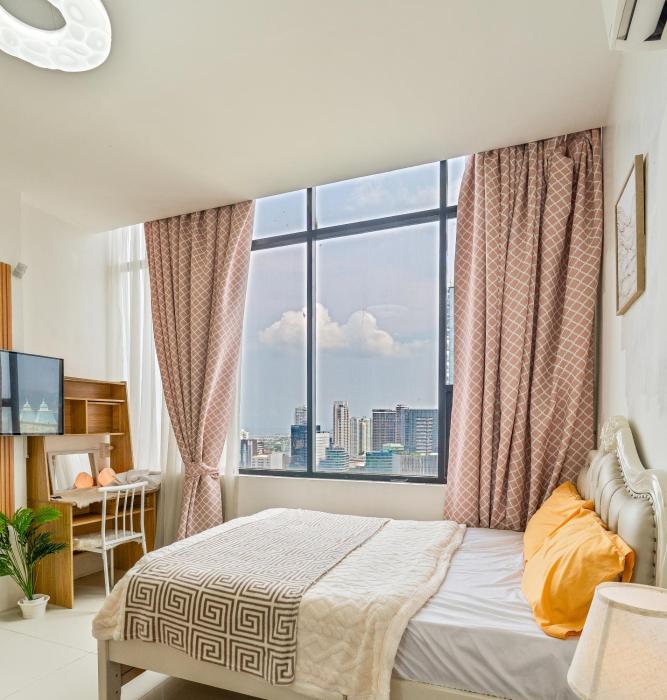 Avenir 22F City Skyline view
