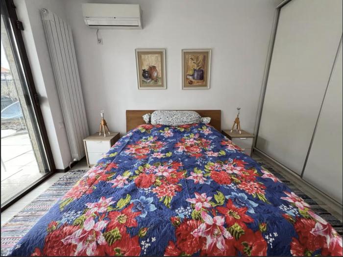 Large apartment with two bedrooms and free parking