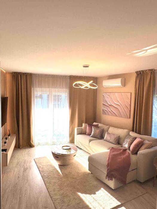 Luxiva Home