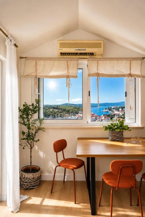 New Stylish Sea View Apartment Milna
