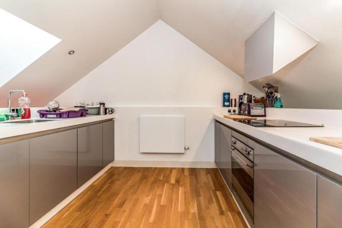 Salford Sunshine Apartment with 2 Bedrooms