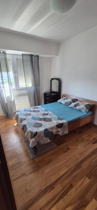 Apartment 28