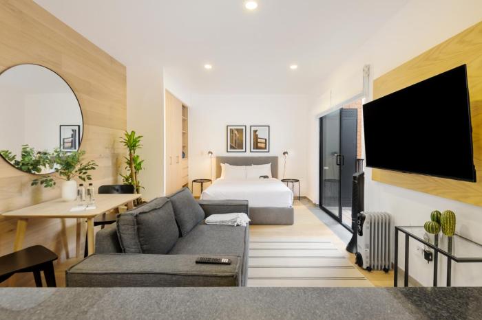 Upscale Loft with Balcony in Roma Norte