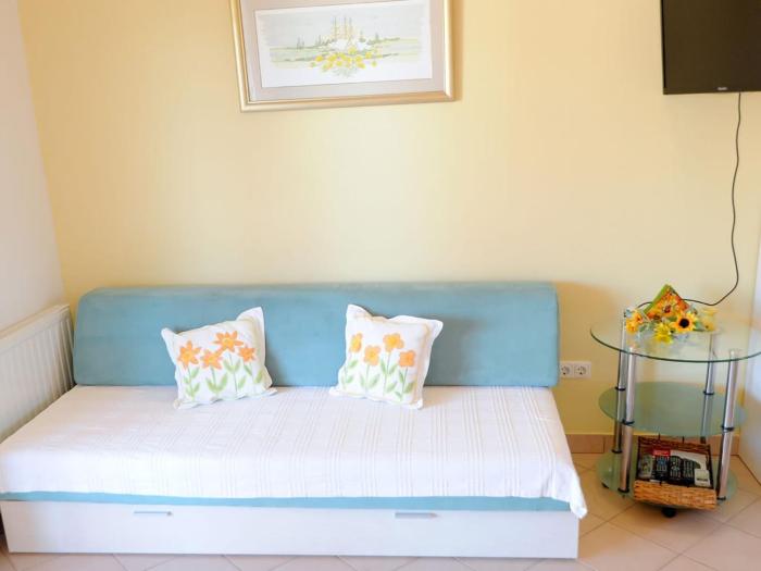 Apartments Juri - One Bedroom Apartment With Terrace Zeleni