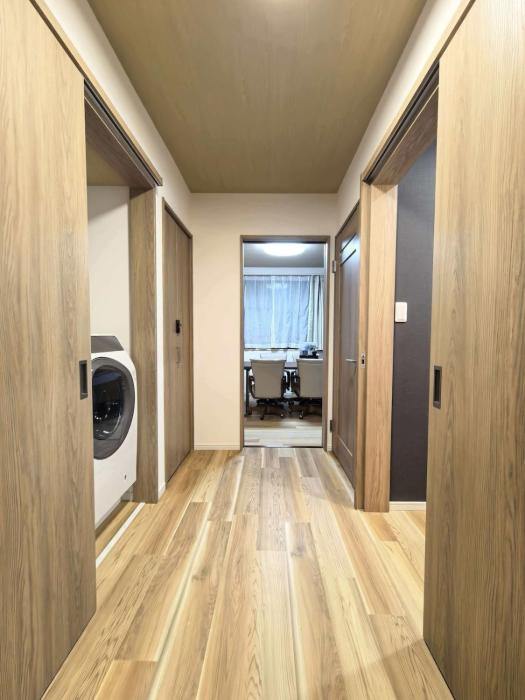 Yuraku 2 USJ 5 minutes Nishikujo Station 5 minutes on foot Entire house for private use Two toilets Maximum 7 people Direct access to Umeda and Osaka in 4 minutes Kansai Airport