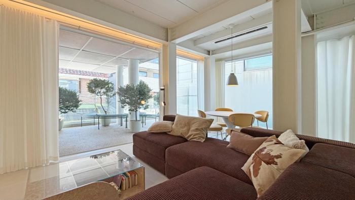 New, DH Stay 2, 3BR 2BATH , 3 min from Hongik Univ STN