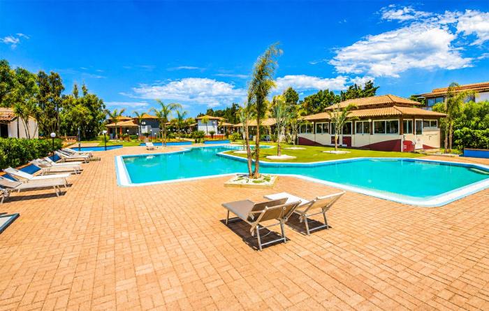 Beautiful Home In Nicotera Marina With Indoor Swimming Pool