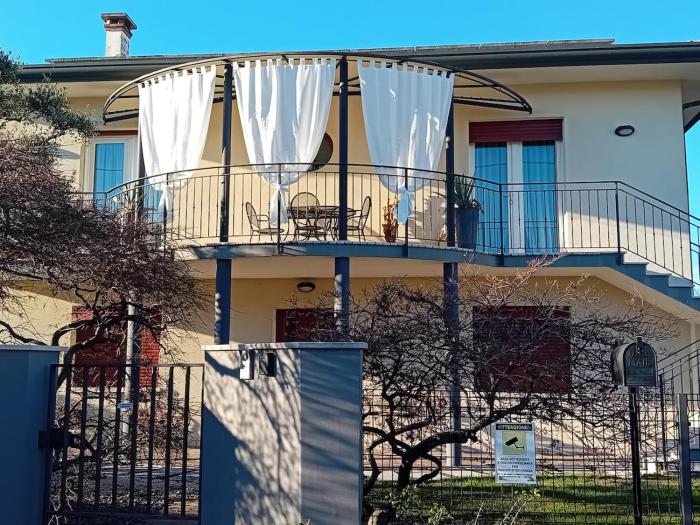 Monolocale Moderno con WiFi e parcheggio vicino a Treviso
