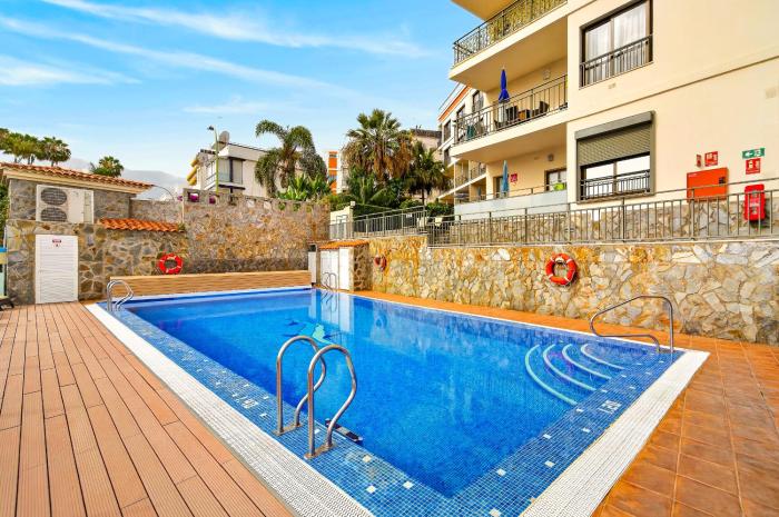 Elisium Resort & Apartamentos