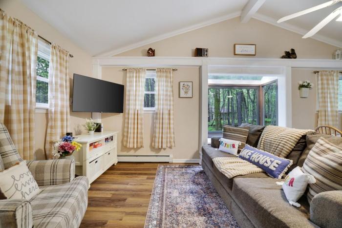 Pet-Friendly Big Bass Lake Family Cottage
