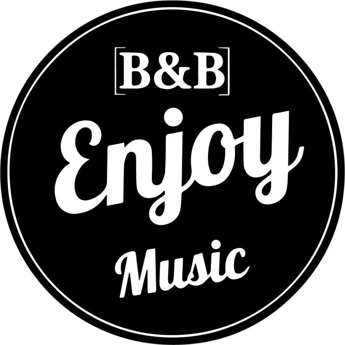 B&B enjoy music