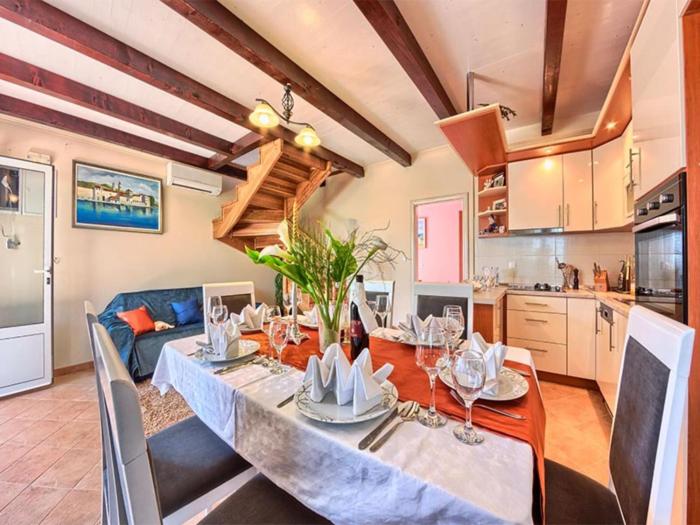 Villa Renata - FourBedroom Beachfront Villa with Pool and 3000m2 property