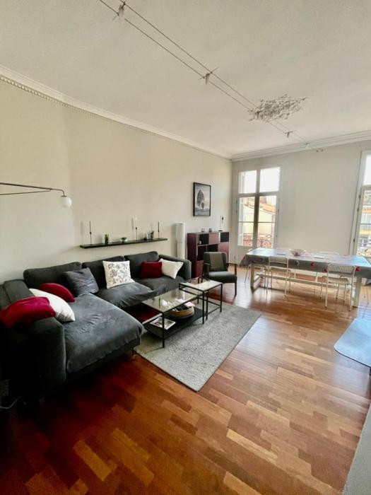 La Perle de Toulon, grand appartement tout confort, idéalement situé