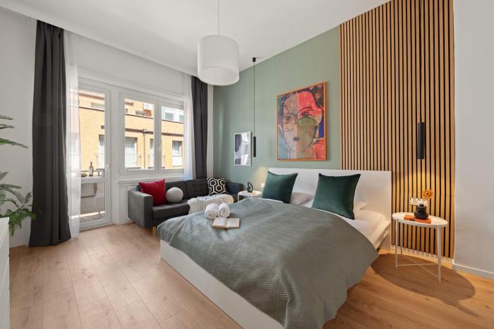Chic 2BR Loft Steps from Great Synagogue Budapest