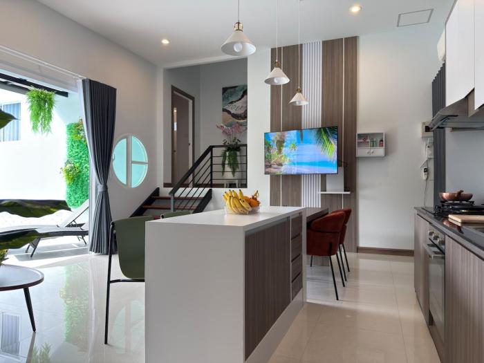 Best Location 3BR Private Pool Villa with PS5