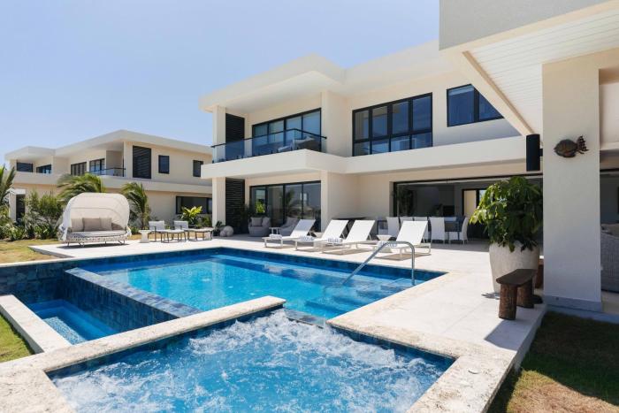 Bocobay Palm Beach Villas