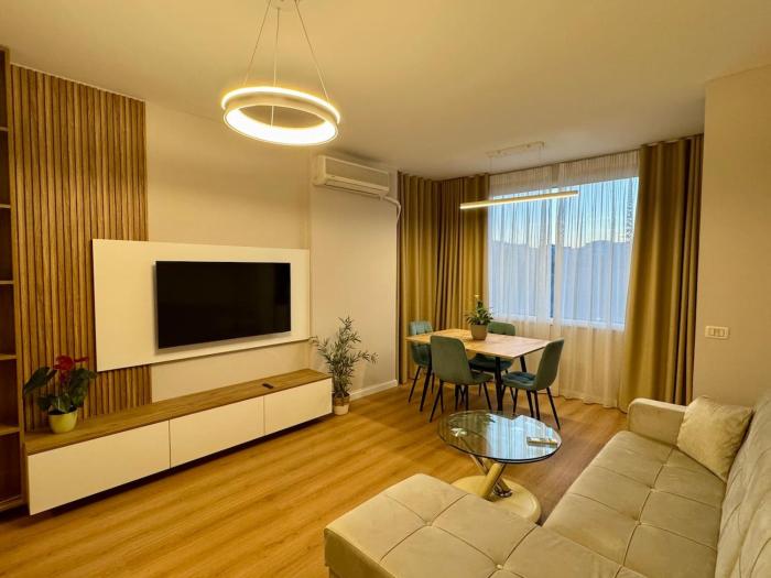 Botanical Garden Apartment