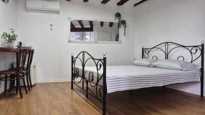 San Rocco Cozy Cellar