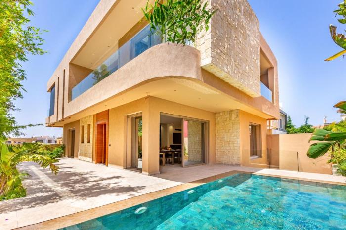 Luxury Marrakech Villa with Pool, Hammam & Bar