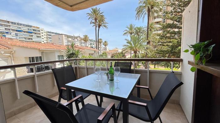 Beach Properties with pool - La Carihuela