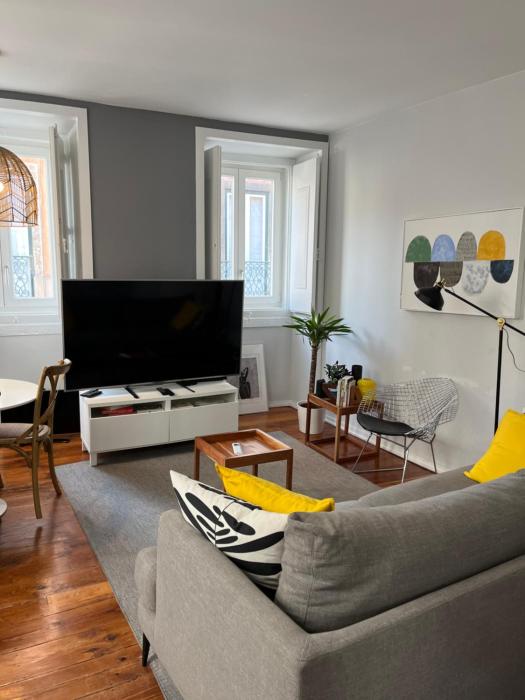 Charming Flat in Pretty Praça das Flores 2 bedrooms
