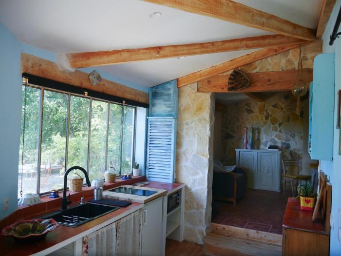 Maison de charme avec terrasse au cœur de la Provence