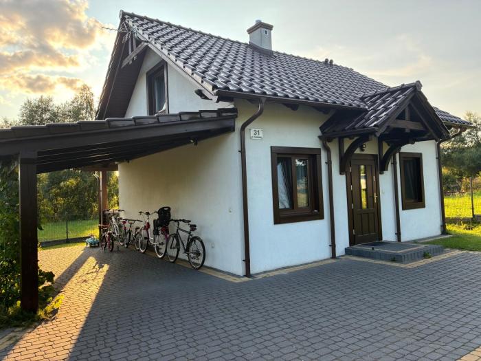 Domek nad jeziorem w Świekatowie